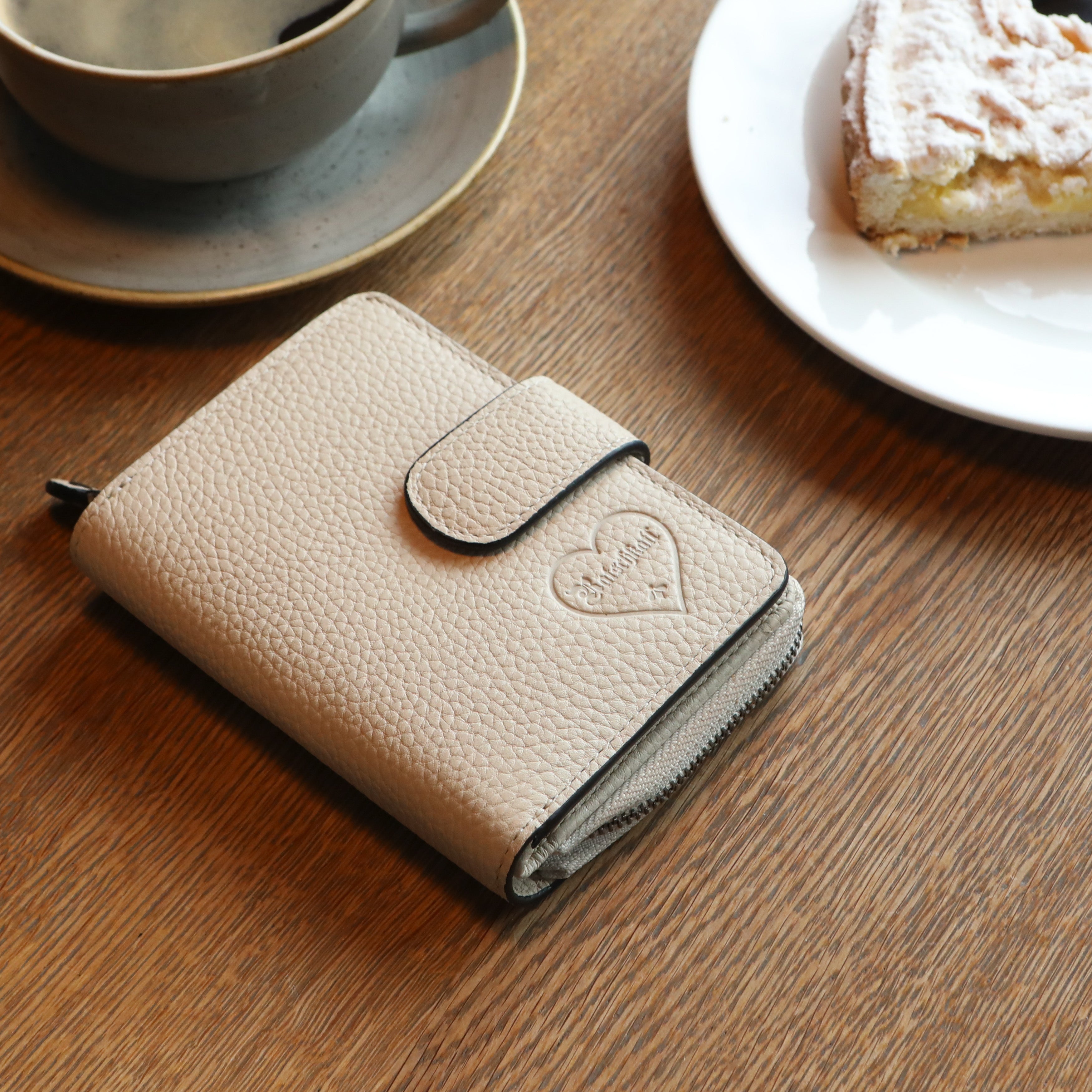 Medium Wallet Miri