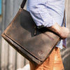 Hochwertige braune Laptoptasche aus Leder von Hodalump – Vintage Umhängetasche für Herren, ideal als Businesstasche oder Notebooktasche.