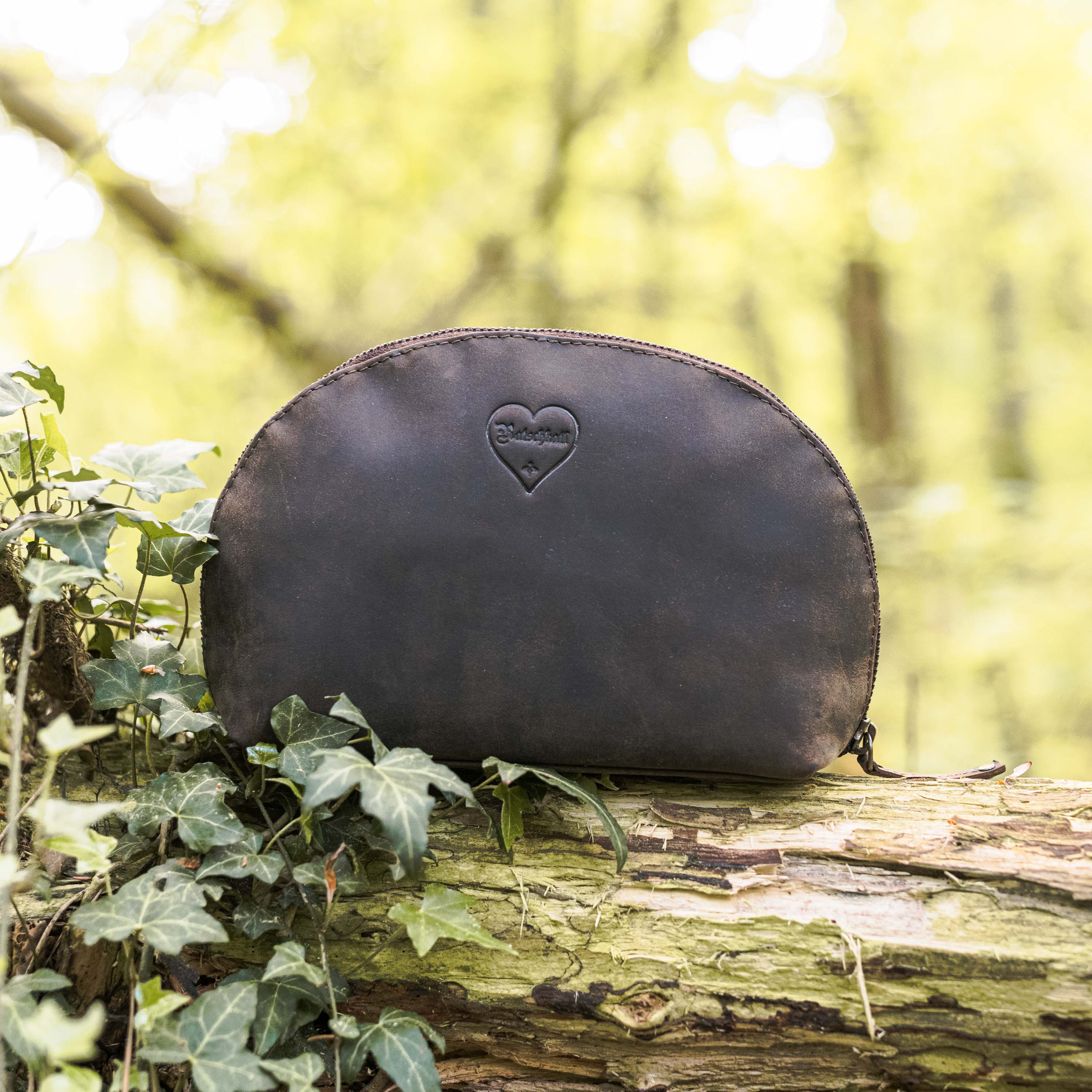 Medium Toiletry Bag