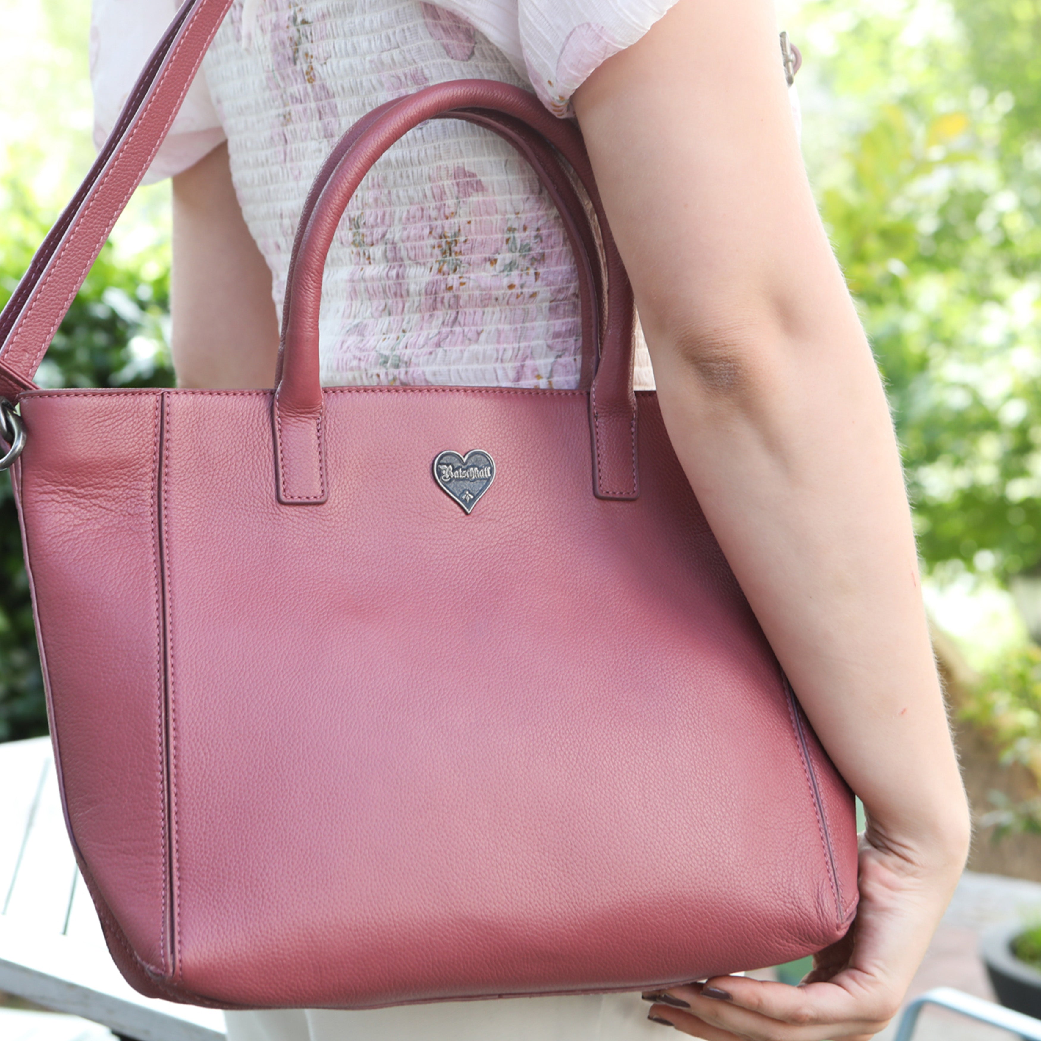 Shopper Mum-Daughter