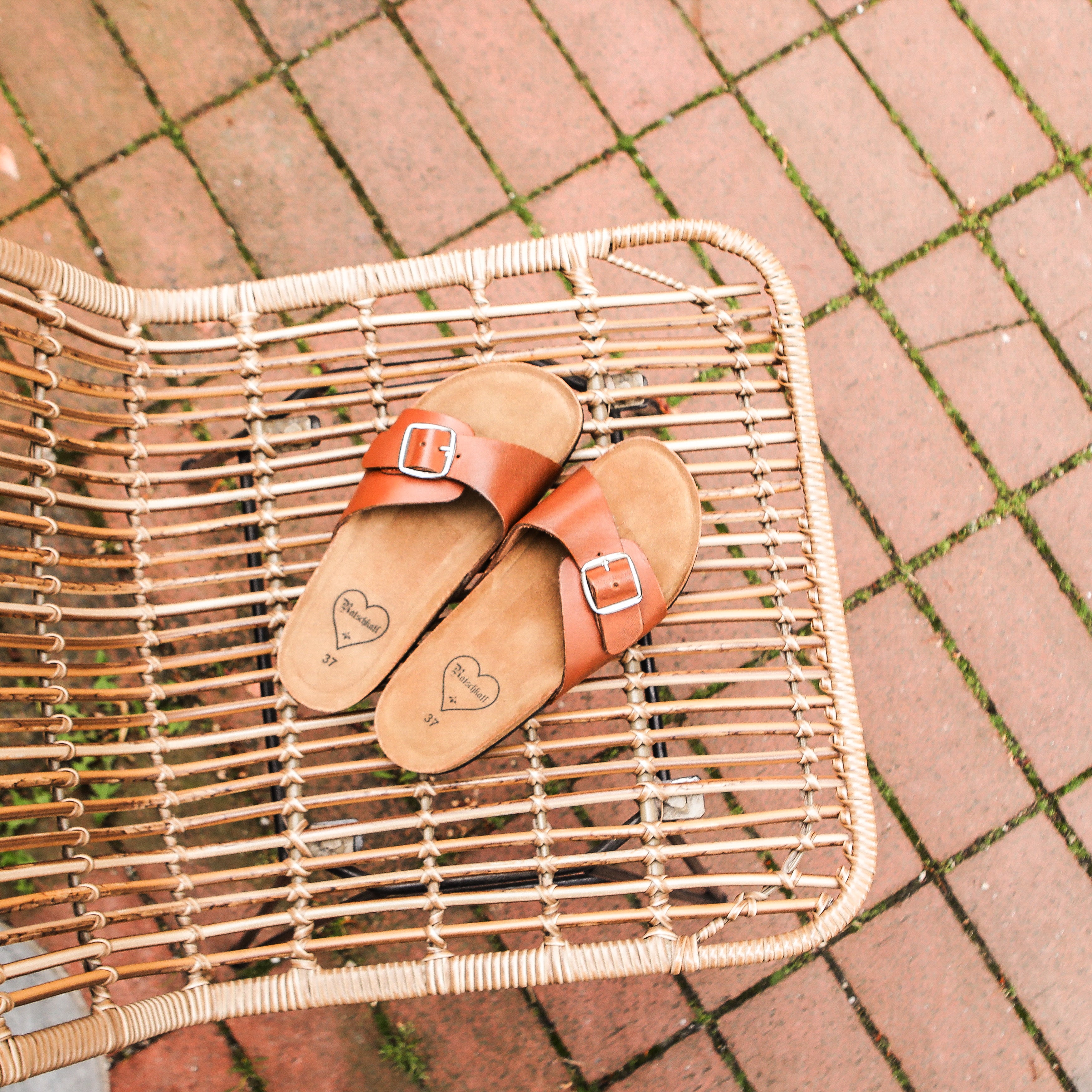 Ratschkatl Sandals