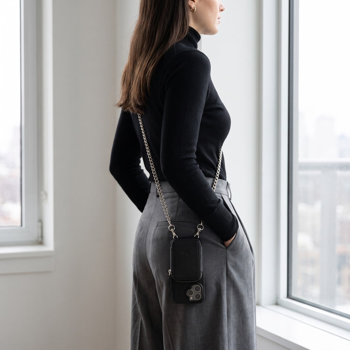 Coque smartphone avec chaîne d'épaule et emplacement pour carte – le style rencontre la fonctionnalité en cuir synthétique, vue 7